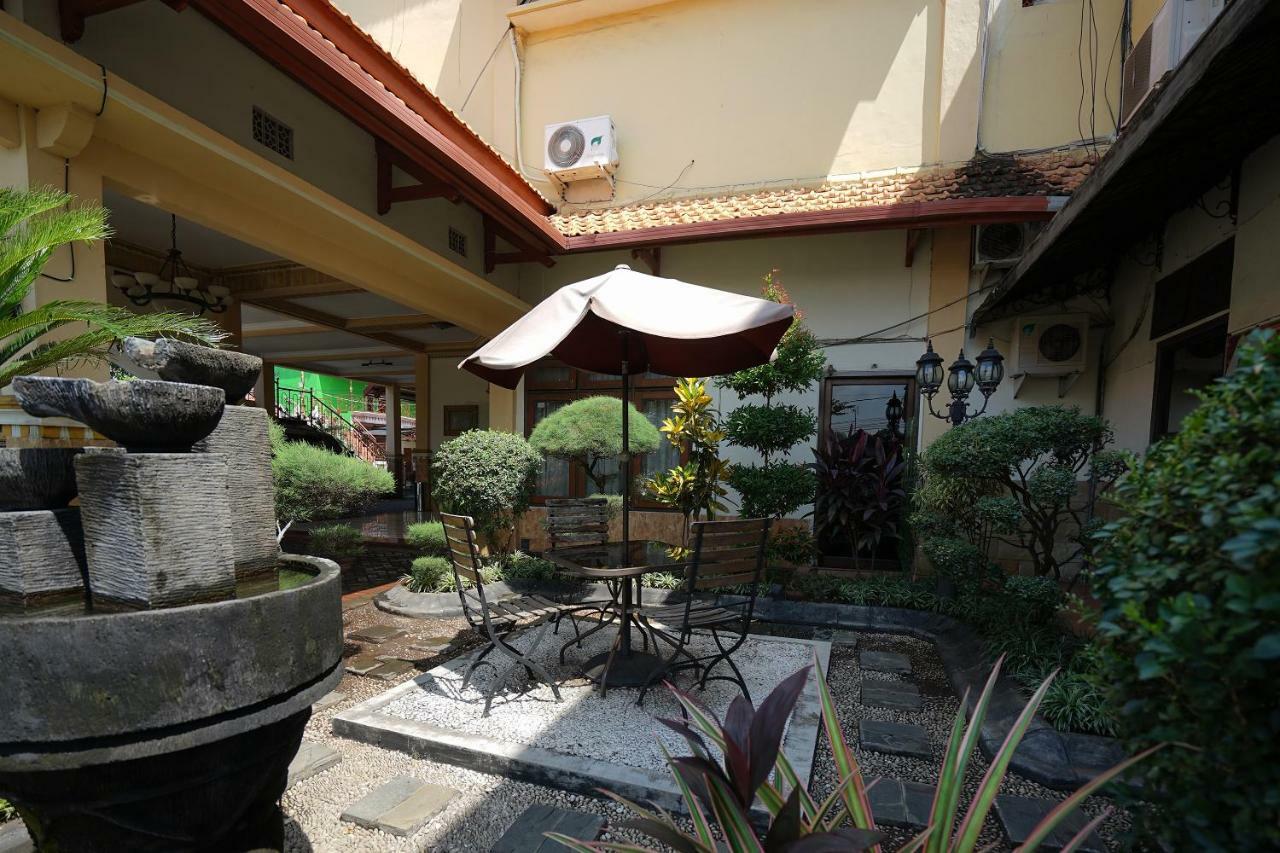 Bromo View Hotel Probolinggo Exterior photo