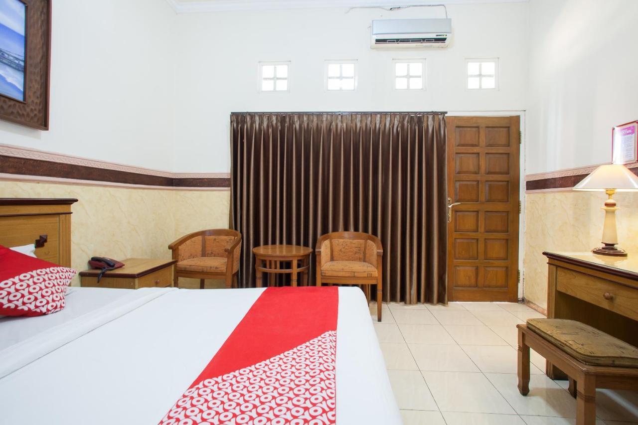 Bromo View Hotel Probolinggo Exterior photo