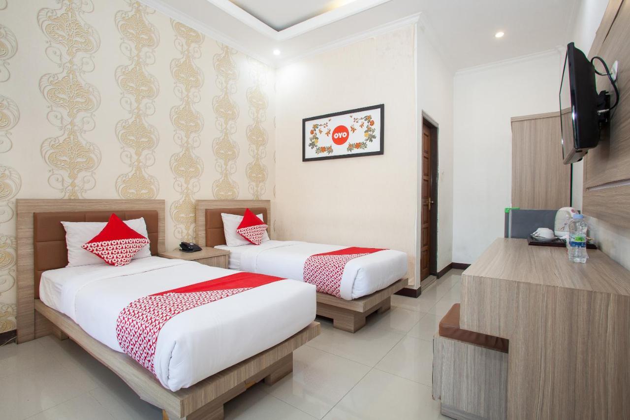 Bromo View Hotel Probolinggo Exterior photo