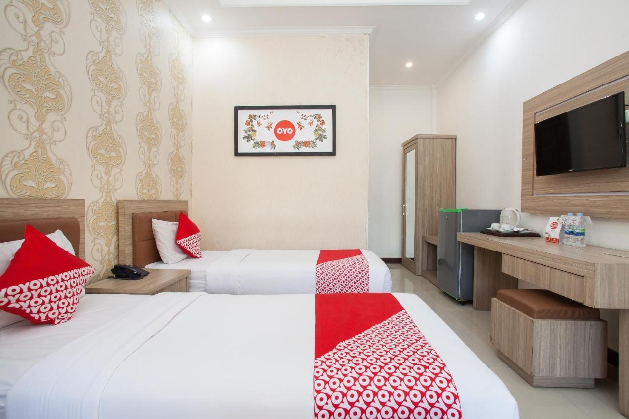 Bromo View Hotel Probolinggo Exterior photo