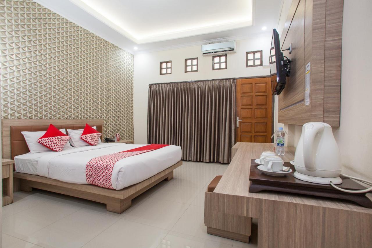 Bromo View Hotel Probolinggo Exterior photo