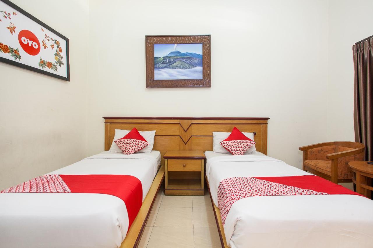 Bromo View Hotel Probolinggo Exterior photo